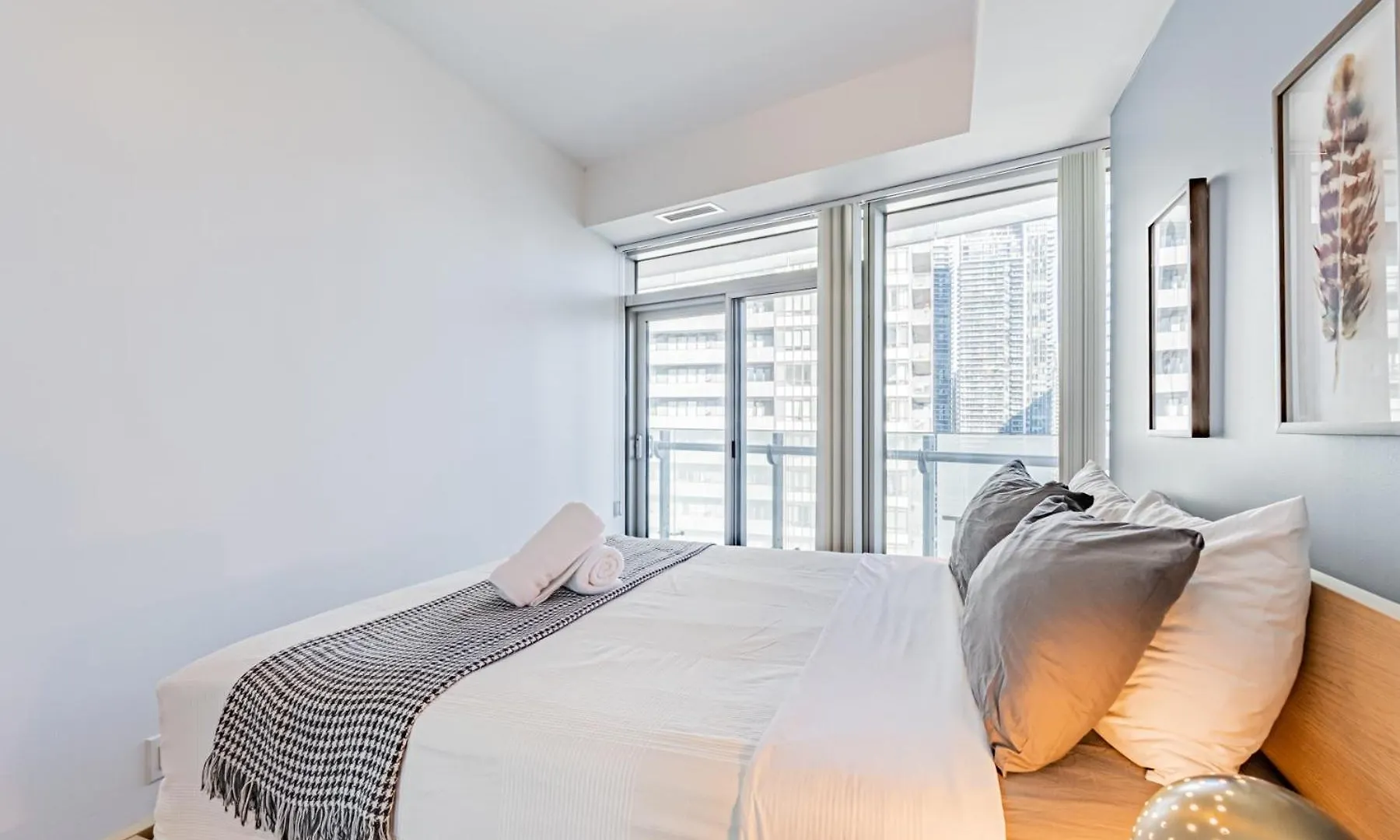 York Suites 5 Toronto Canada